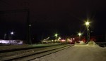 Вид станции в северном направлении ночью