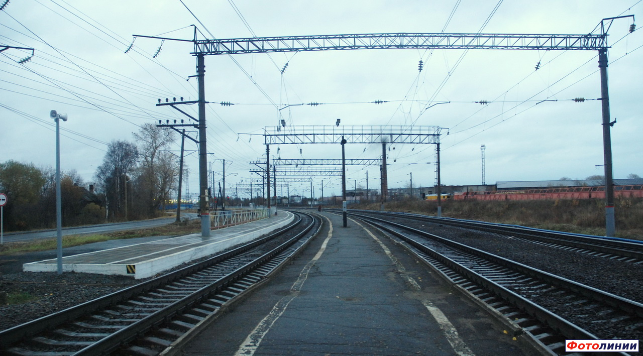 Вид платформ на север
