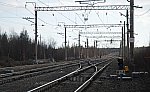 станция Оленегорск: Маневровый светофор М14 и вид южной части станции в сторону Апатит