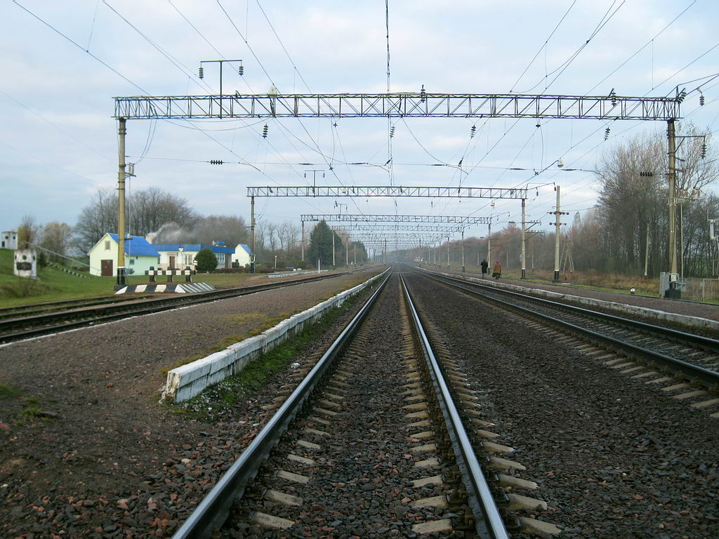 Пути и платформы, вид в сторону Баранович