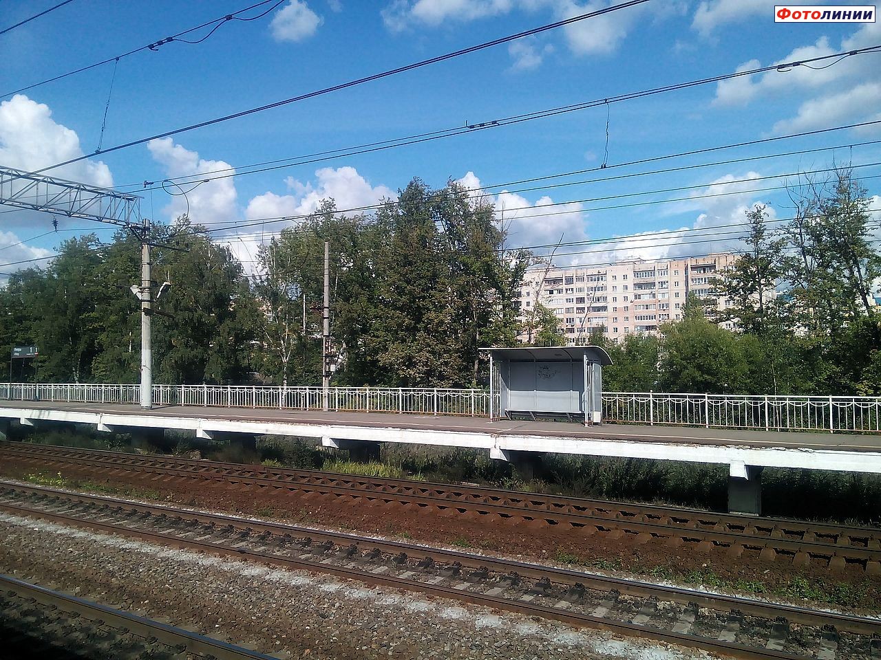 Павильон на платформе в сторону Санкт-Петербурга