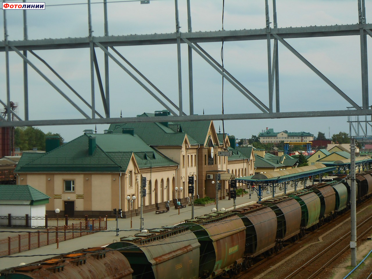 Вокзал, вид с пешеходного моста