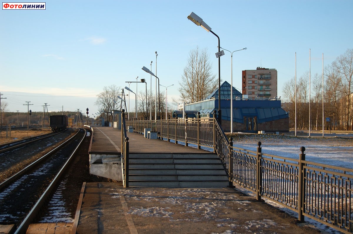 Высокая платформа, вид в сторону Ивангорода