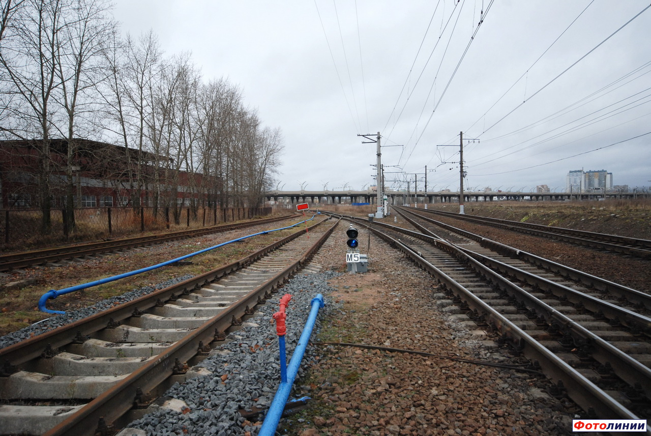 Маневровый светофор М5 в северной горловине