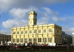 Ленинградский вокзал, вид с Комсомольской площади
