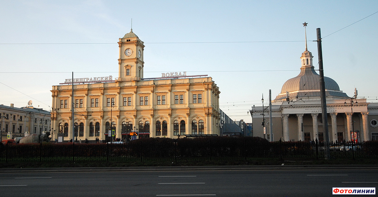 Ленинградский вокзал, вид со стороны города