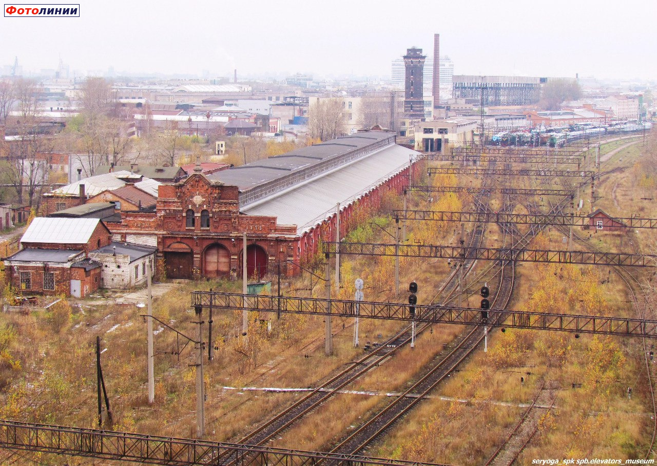Вид на станцию со стороны станции Броневая