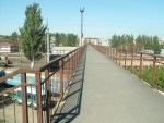 станция Краматорск: Пешеходный мост через станцию. Вид в сторону вокзала