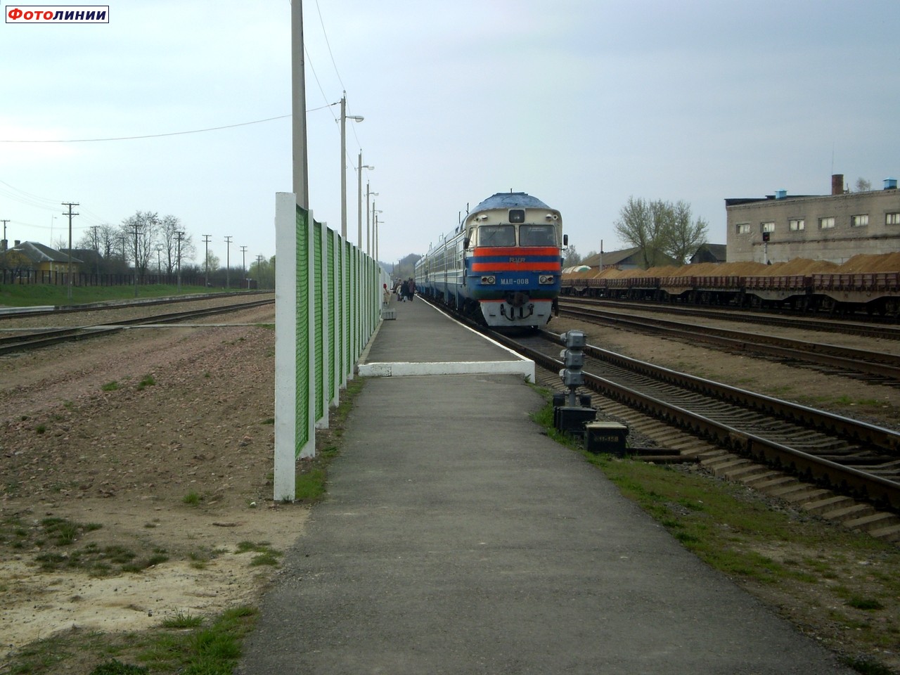 Пассажирская платформа (вид в сторону путевого поста Голя)