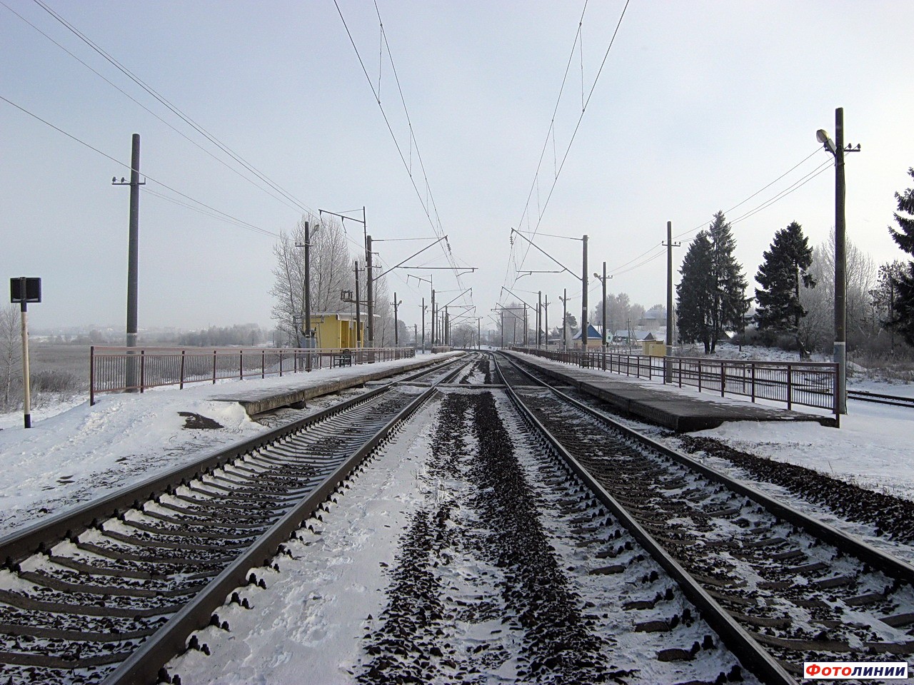 Платформы и пути. Вид в сторону Смолевичей