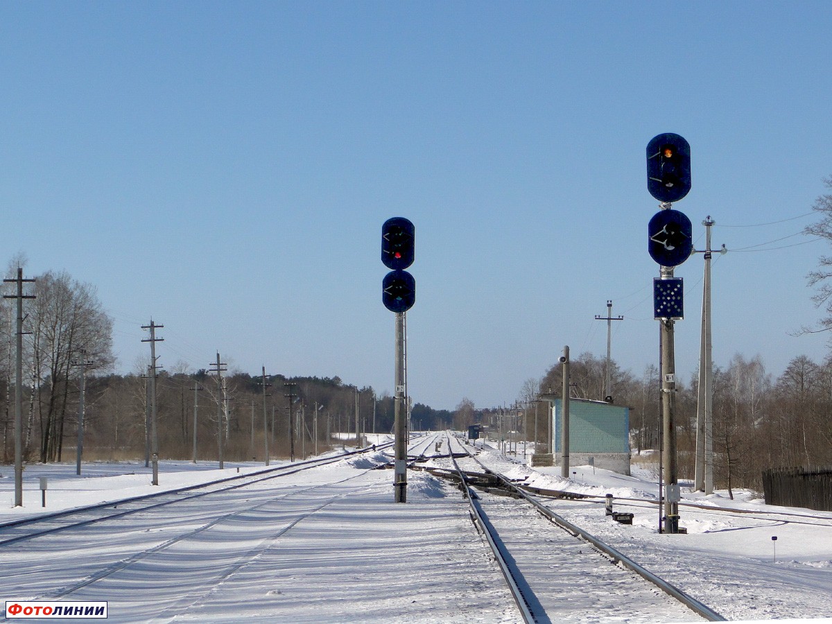 Выходные светофоры Н2 и Н1. Вид в сторону Новобелицкой