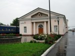 станция Христиновка: Торцевой фасад вокзала, вид со стороны Цветково