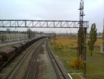 Вид с пешеходного переходного моста на юг — в сторону о.п. Слободская и ст. Одесса-Порт