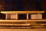о.п. Хмелевка: Пассажирский павильон, вид ночью