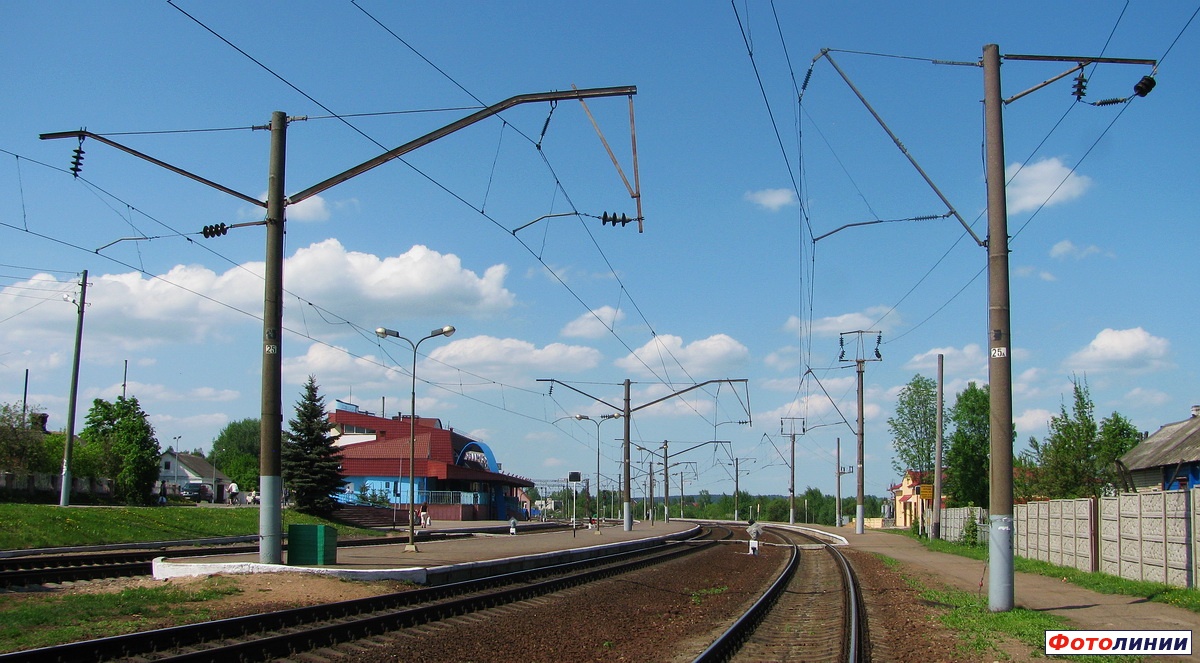 Вид платформ со стороны Минска