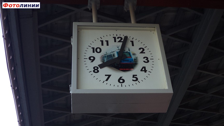 Часы с изображением электровоза серии БКГ1