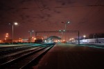 станция Ждановичи: Вид платформ в сторону Минска ночью