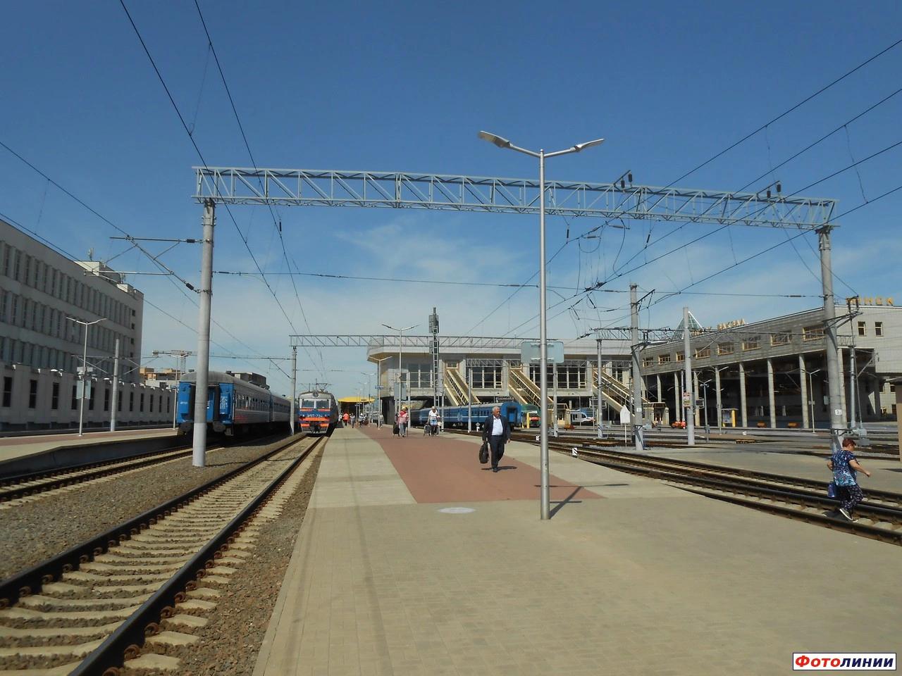 Вид с 5-й платформы в сторону Бреста и Молодечно
