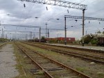 станция Одесса-Западная: Вид с перехода между платформой и зданием станции на юг — в сторону Сухого Лимана