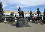 станция Сергиев Посад: Памятник Савве Мамонтову на привокзальной площади