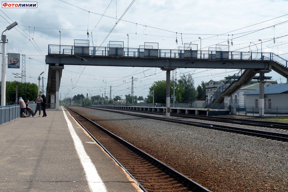 Вид с платформы № 1 в сторону Александрова
