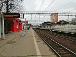 станция Болшево: Вид с первой платформы Монинского направления в сторону ст. Монино