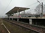 станция Болшево: Навес и пригородная касса на платформе Фрязинского направления, вид в сторону Мытищ