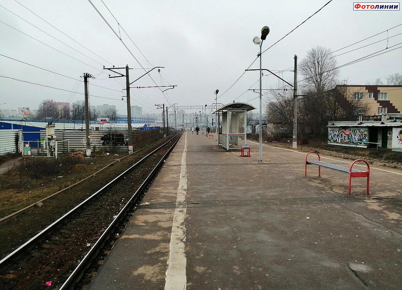 Пассажирский павильон на платформе Фрязинского направления, вид в сторону Мытищ