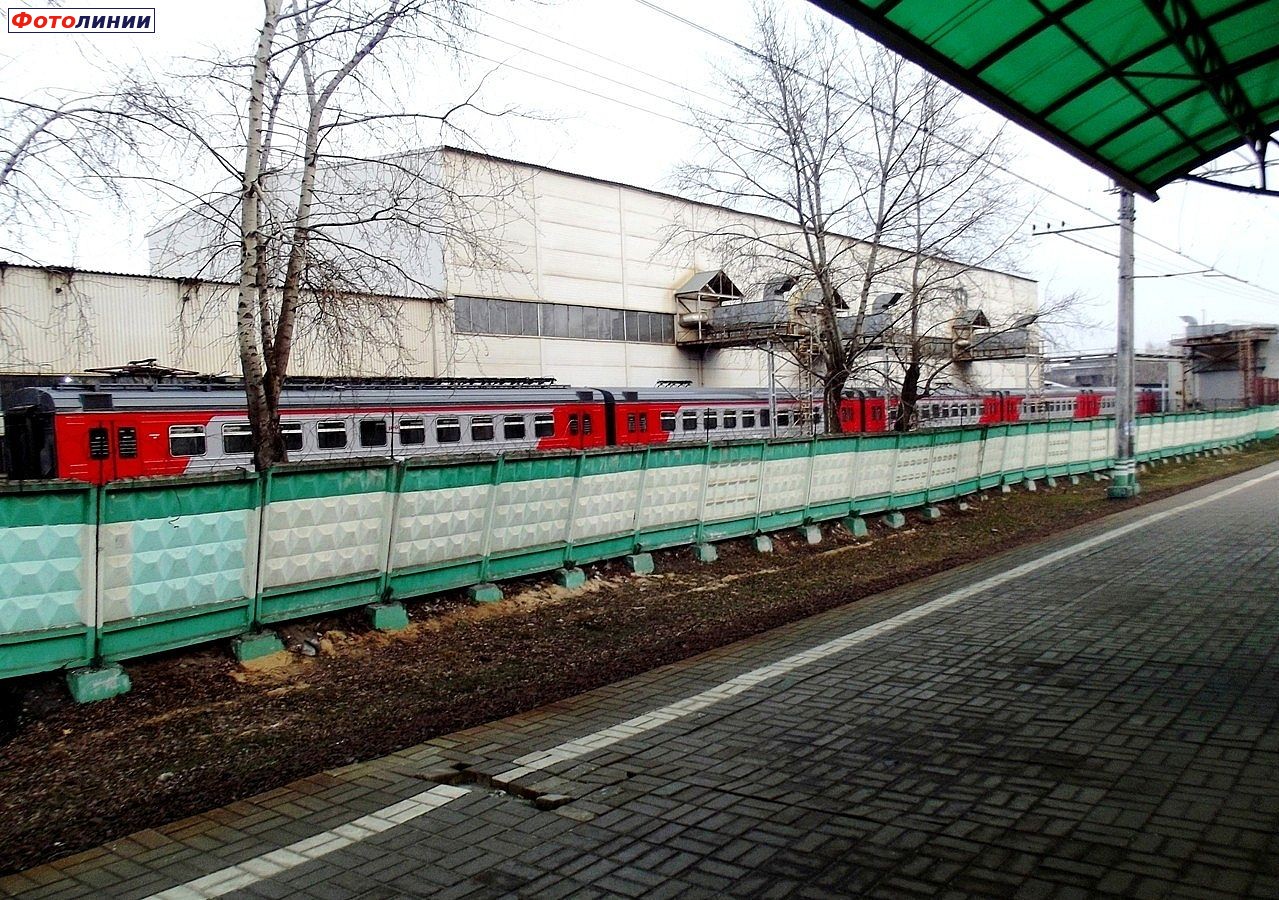 Вторая платформа и пути локомотиворемонтного завода