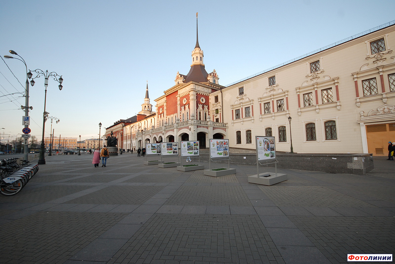 Казанский вокзал, вид со стороны города