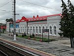 станция Луховицы: Пассажирское здание и первая платформа, вид в сторону Рязани