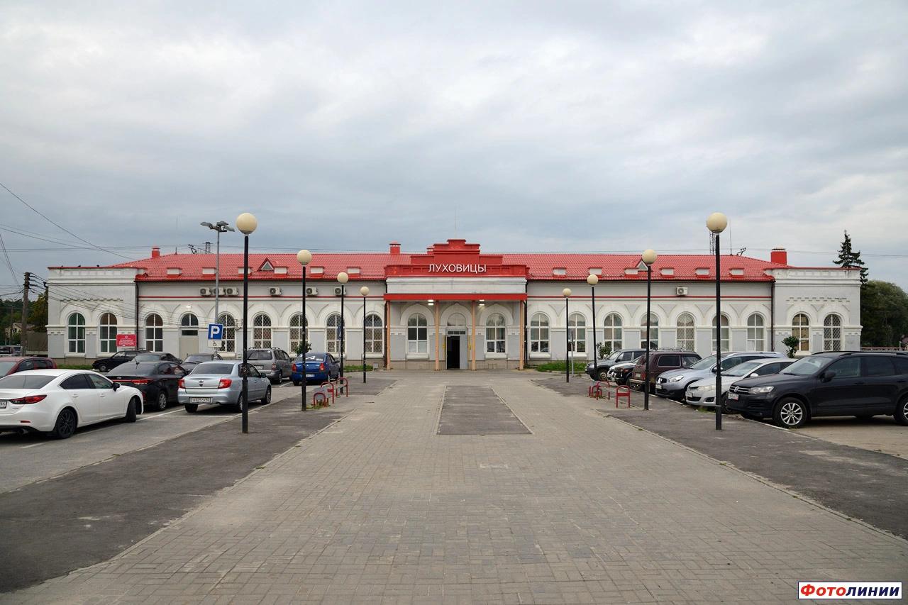 Вокзал, вид с улицы Гагарина