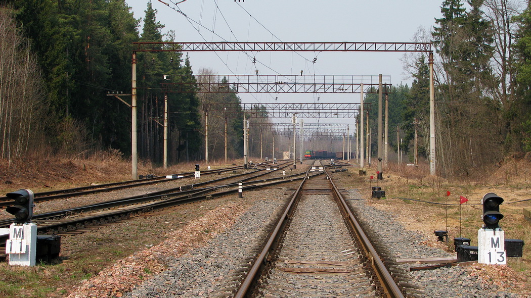 Вид на станцию со стороны Миханович