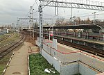 станция Щербинка: Навес на 2 платформе и примыкание путей экспериментального кольца, вид в сторону ст. Бутово