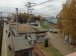 станция Щербинка: Пост ЭЦ с северного торца и южные пути на экспериментальное кольцо, вид на юг