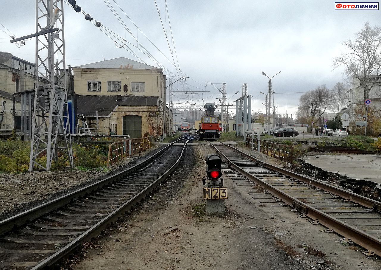 Вид со стороны разворотного треугольника на моторвагонное депо ТЧ-22 Новомосковск-1
