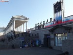 станция Орёл: Колоннада у входа
