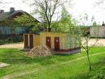 станция Замосточье: Туалеты и кладовые