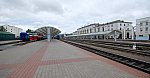Платформы и вокзал