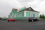 станция Нарышкино: Пассажирское здание, вид со стороны посёлка