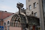 станция Брянск-Орловский: Модель паровоза на входе в вокзал