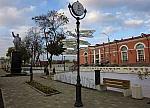 Памятник В.И. Ленину и указатель до городов-побратимов в обновлённом сквере