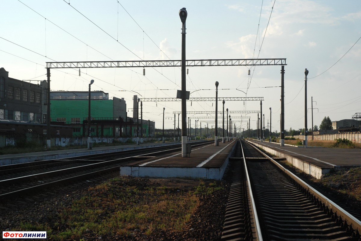 Вид платформ в сторону Жуковки и Брянска-Северного