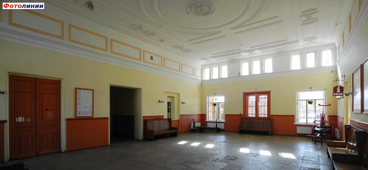 Интерьер центрального зала здания вокзала