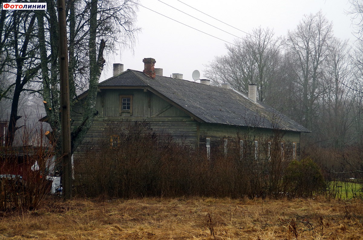 Бывшая казарма, ныне жилой дом