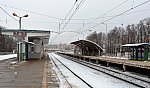 станция Лесной Городок: Пассажирские павильоны на платформах. Вид в сторону Москвы