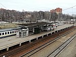 станция Апрелевка: Пригородная касса на второй платформе, вид в чётном направлении
