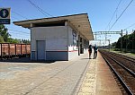 станция Внуково: Пригородная касса на первой платформе, вид в чётном направлении