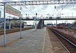 станция Толстопальцево: Табличка и начало строительства новой платформы, вид в нечётном направлении