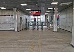 станция Внуково: Интерьер пассажирского вестибюля, турникеты у западного спуска к платформе